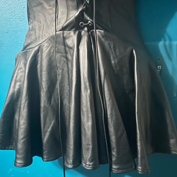 BUNDLE SALE: 15 % off 2 or more dresses/skirt sets - Picture 4 of 6